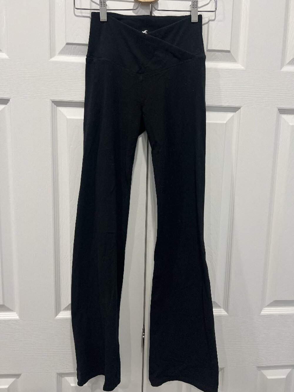 Hollister XS Black Ultra High Rise Flare Yoga Pants